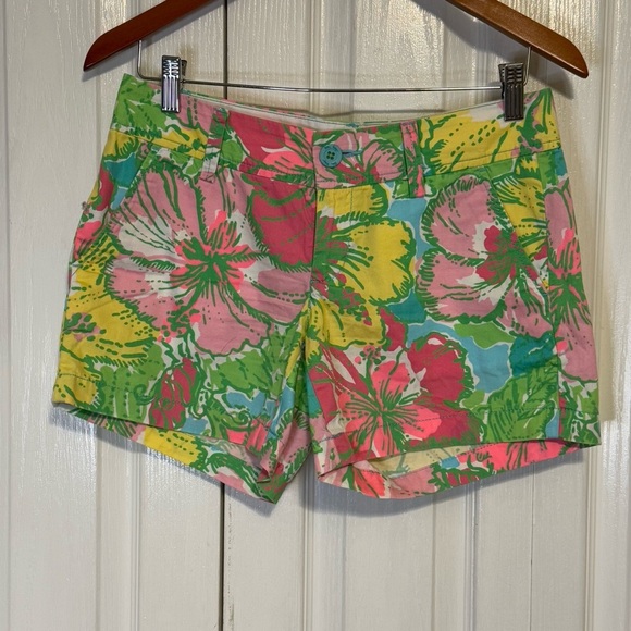 Lilly Pulitzer Pants - Lilly Pulitzer Floral Women's Shorts The Callahan Size 2 Preppy Southern Summer